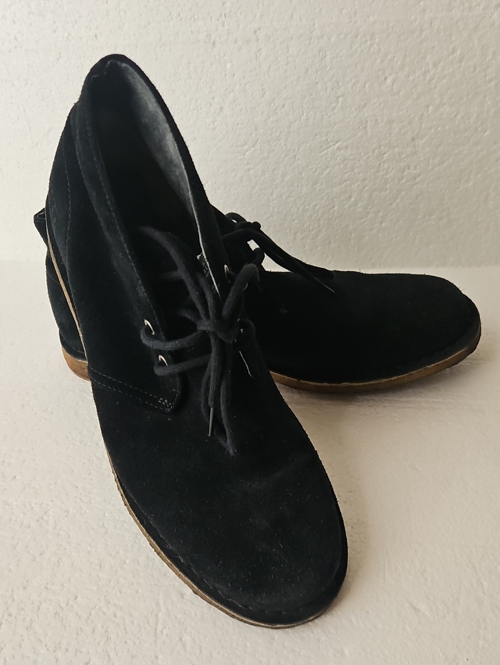 UGG Black Suede Chukka Boots with Crepe Sole Men's Size 9.5M